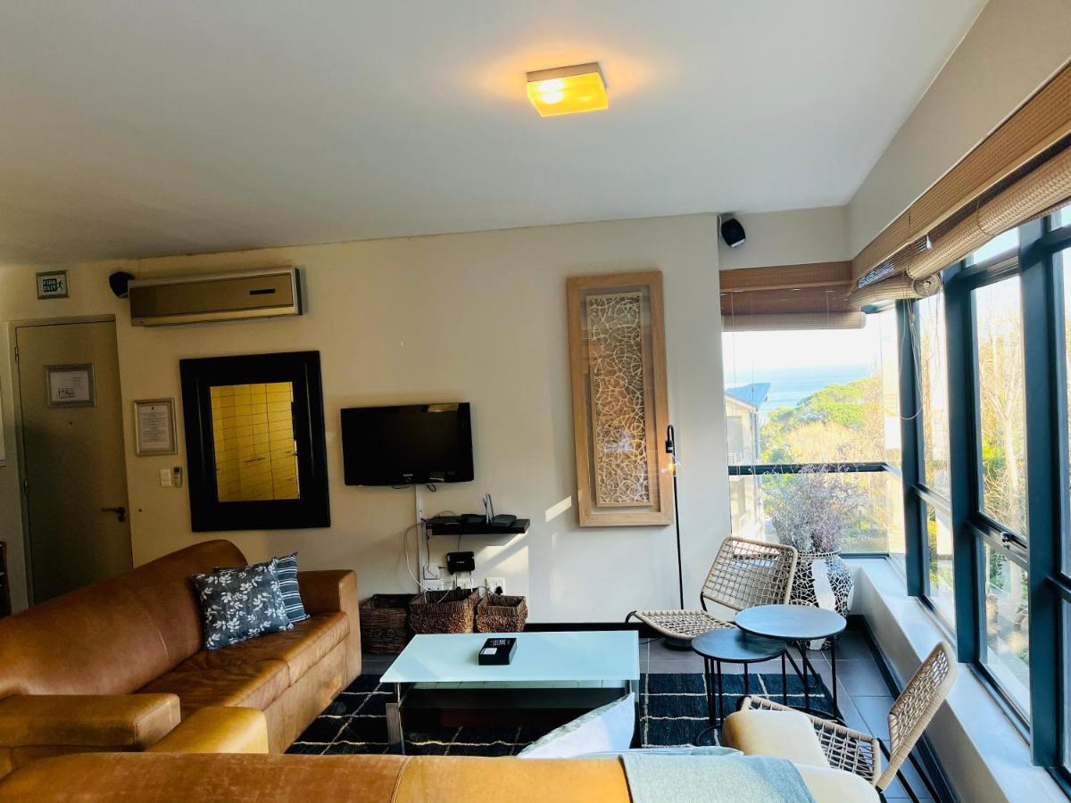 Lovely One Bedroom In The Glen, Camps Bay With Inverter Cape Town Exterior photo